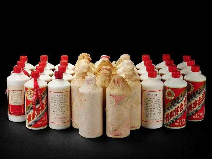 茄子河日照岚山回收酒价格哪里回收(附近上门回收茅台酒）?